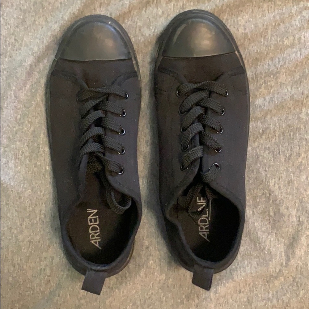 Canvas Laced Sneakers